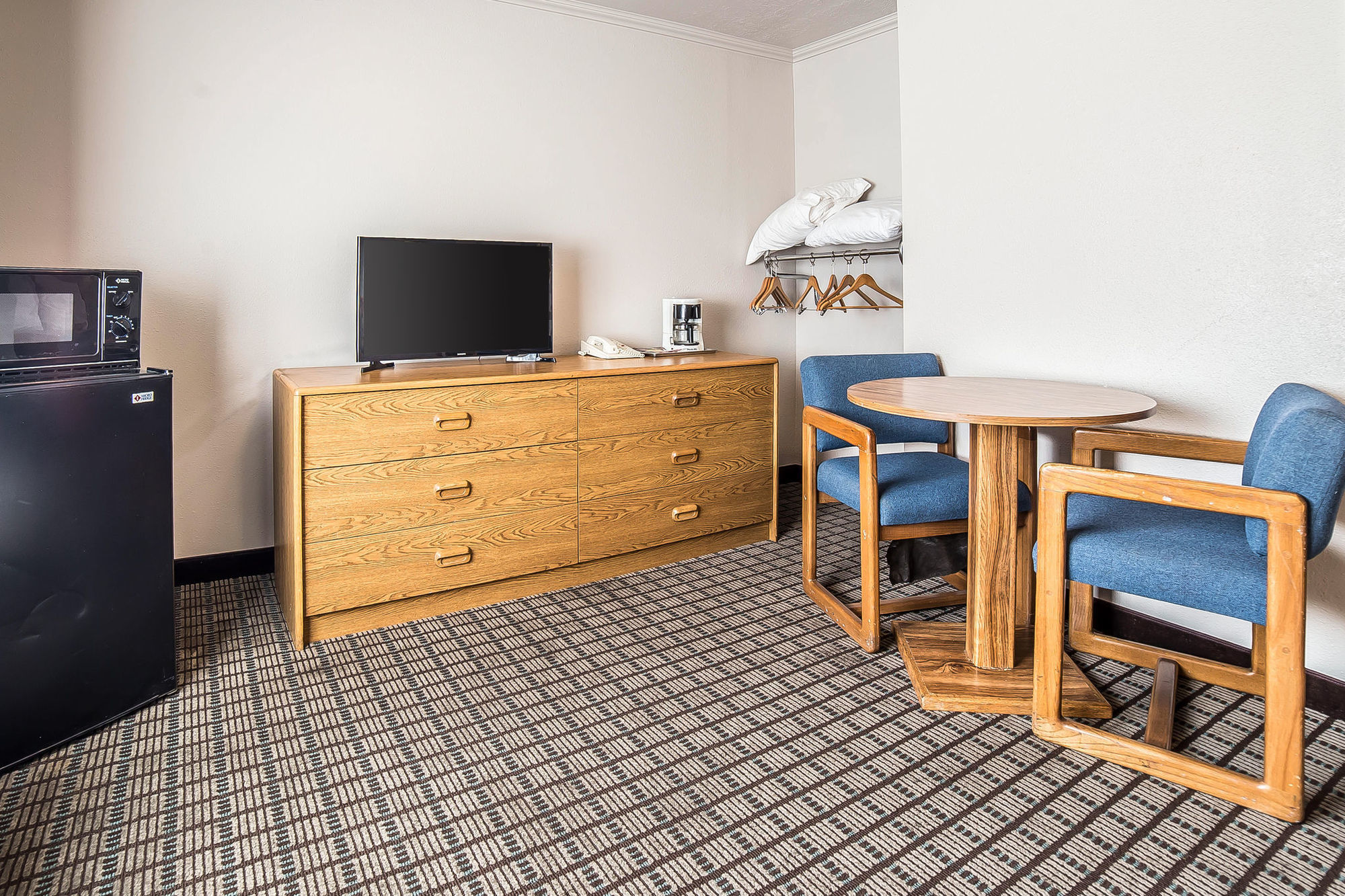 Econo Lodge Inn&Suites Logan Camera foto