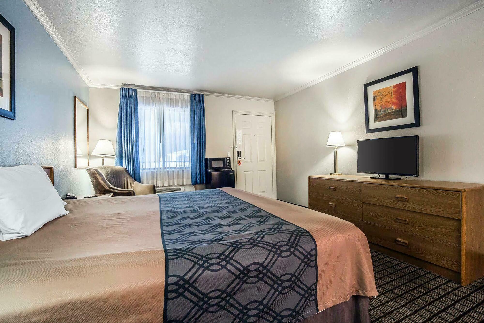 Econo Lodge Inn&Suites Logan Esterno foto